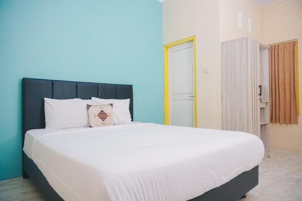 Grand Khalifah Guesthouse Sumbawa Ngoại thất bức ảnh