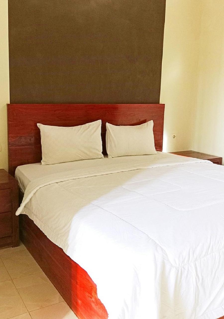 Grand Khalifah Guesthouse Sumbawa Ngoại thất bức ảnh