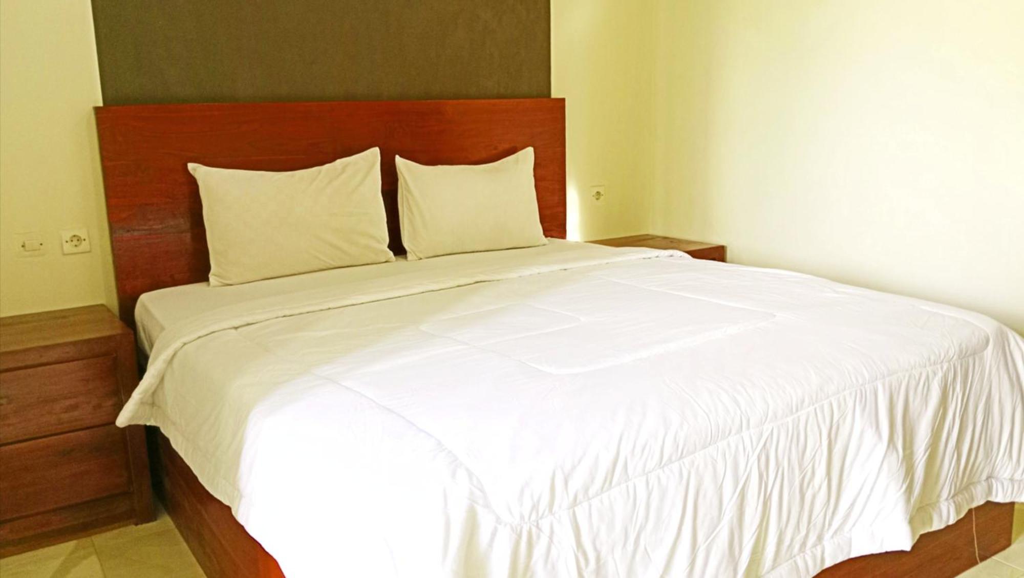 Grand Khalifah Guesthouse Sumbawa Ngoại thất bức ảnh