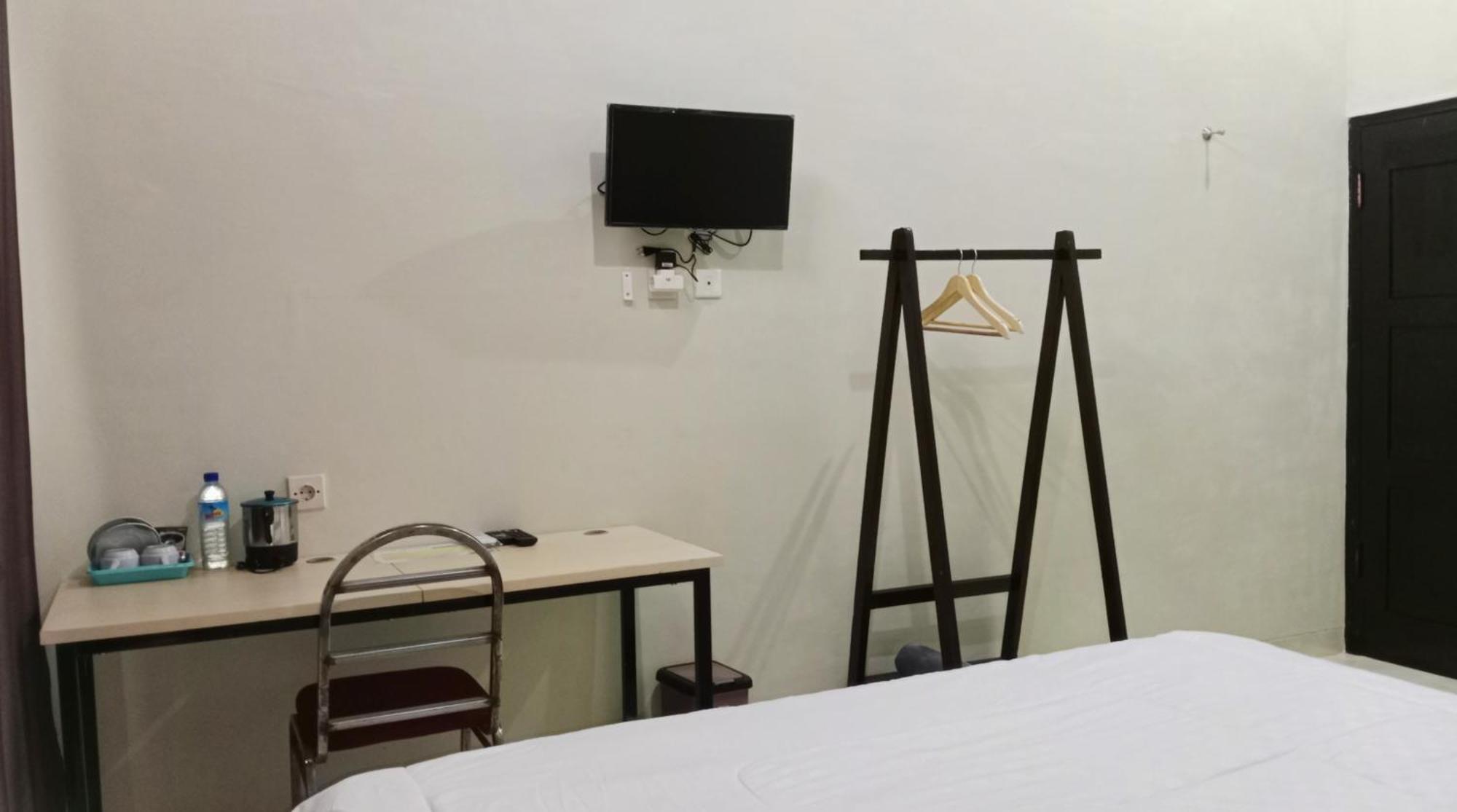Grand Khalifah Guesthouse Sumbawa Ngoại thất bức ảnh