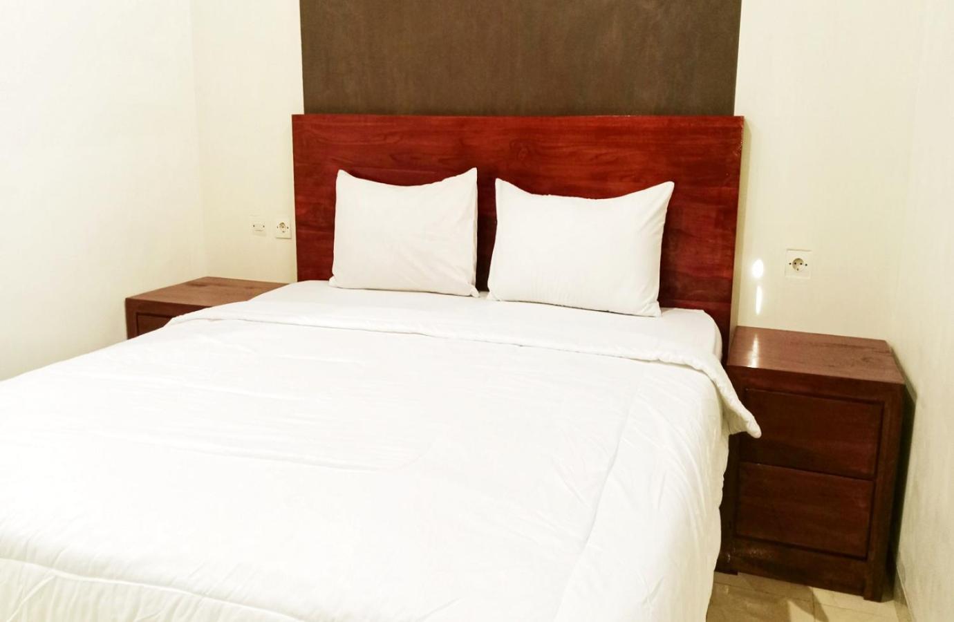 Grand Khalifah Guesthouse Sumbawa Ngoại thất bức ảnh