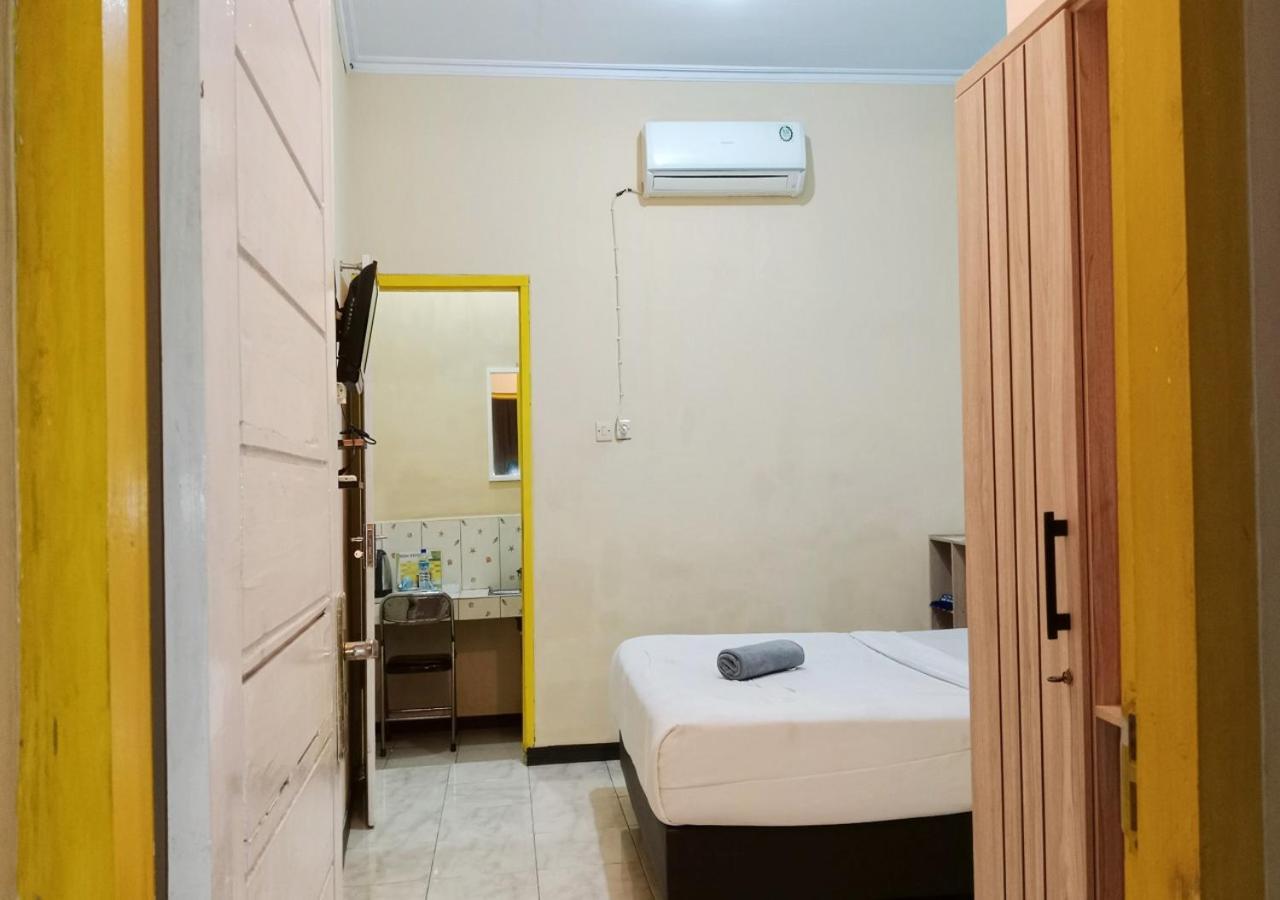 Grand Khalifah Guesthouse Sumbawa Ngoại thất bức ảnh