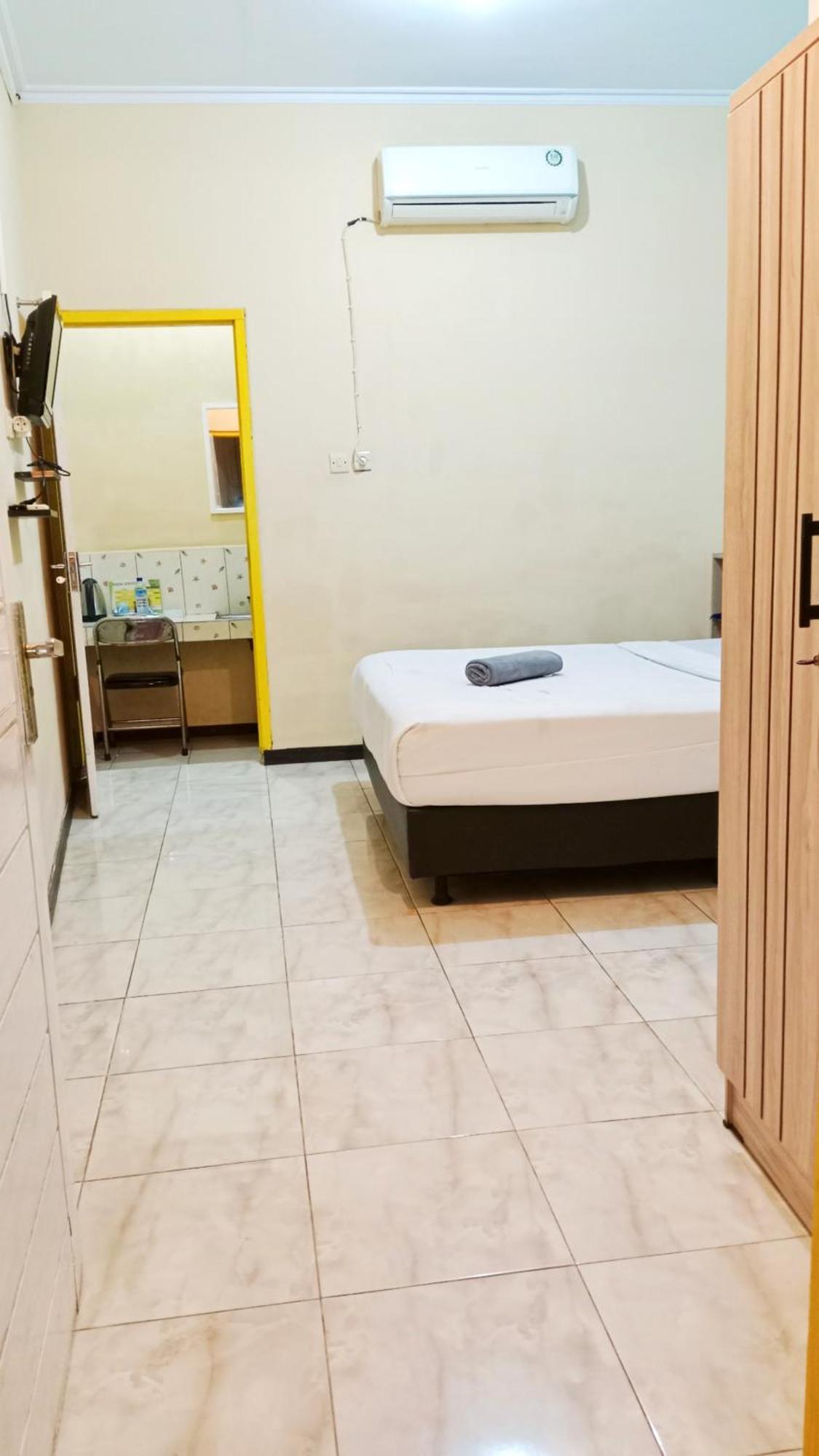 Grand Khalifah Guesthouse Sumbawa Ngoại thất bức ảnh